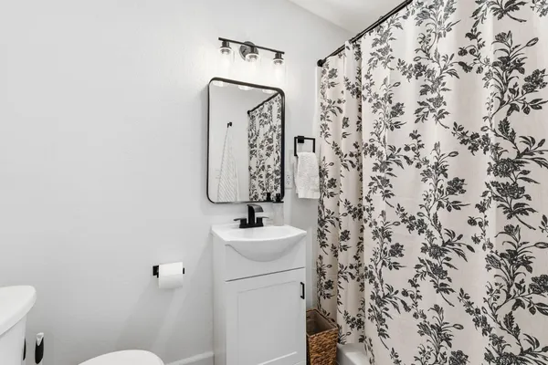 $349,900 | 36 Santa Ana Avenue, Clovis, CA 93612