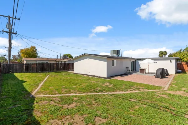 $349,900 | 36 Santa Ana Avenue, Clovis, CA 93612