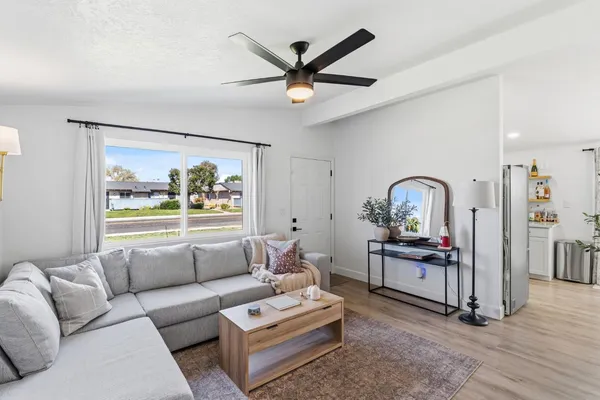 $349,900 | 36 Santa Ana Avenue, Clovis, CA 93612