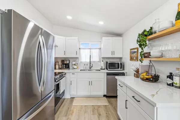 $349,900 | 36 Santa Ana Avenue, Clovis, CA 93612