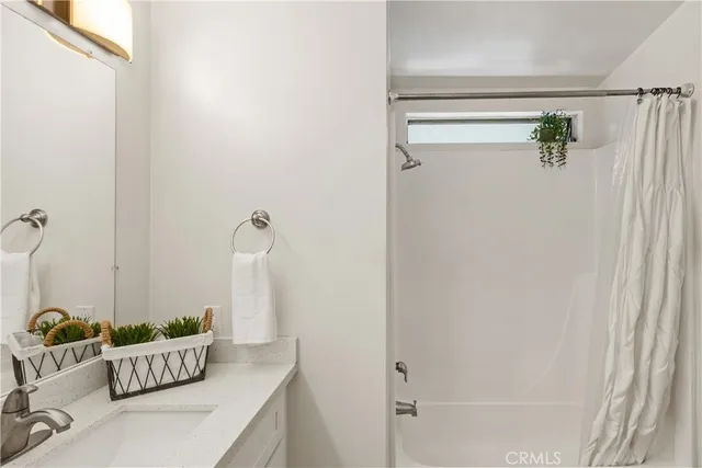 a bathroom with a tub