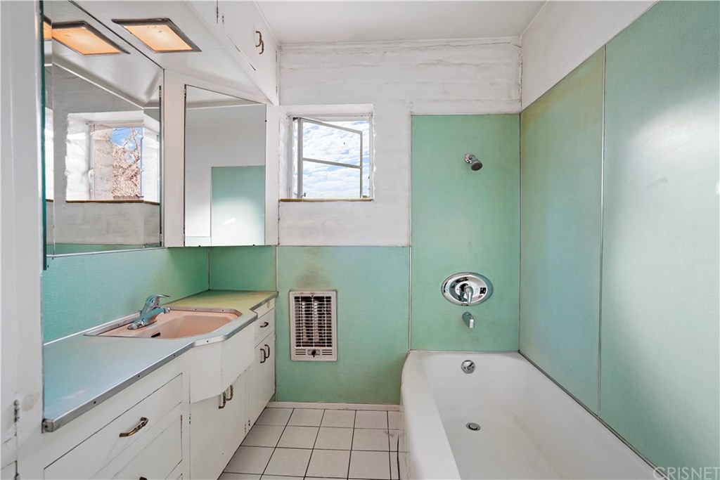 17331 Gresham Street Northridge, CA 91325 - Photo 28 of 43