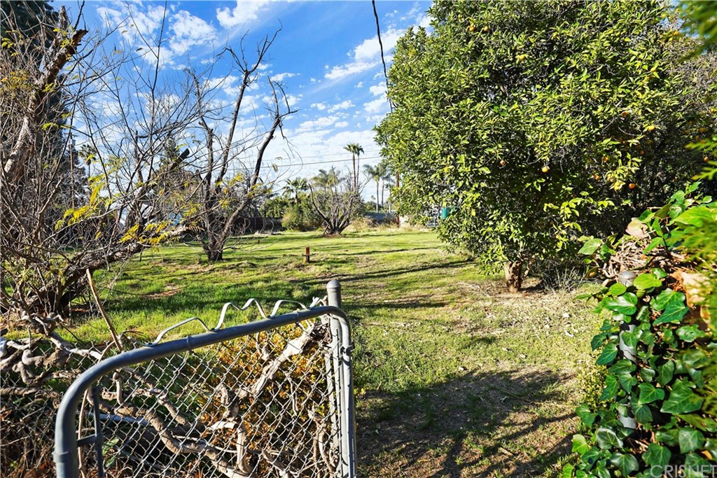 17331 Gresham Street Northridge, CA 91325 - Photo 41 of 43