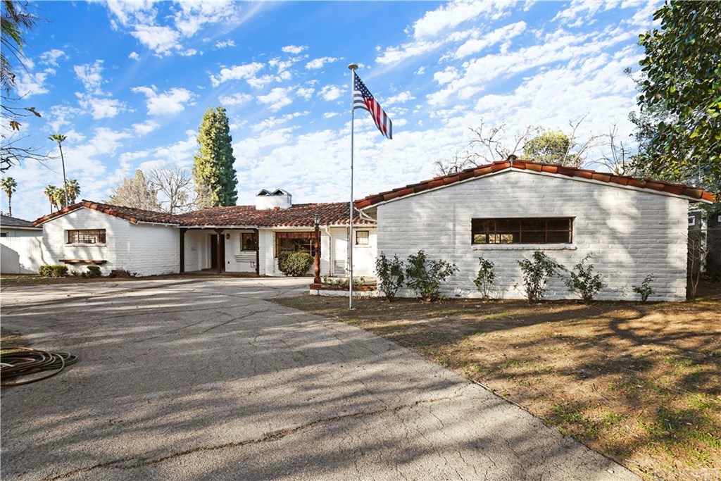 17331 Gresham Street Northridge, CA 91325 - Photo 7 of 43