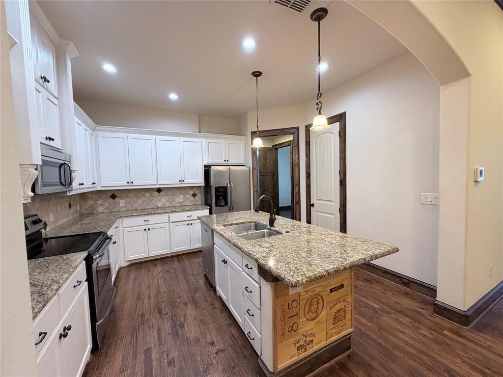 11351 Hilltop Road, Unit 11 Argyle, TX 76226 - Photo 10 of 36