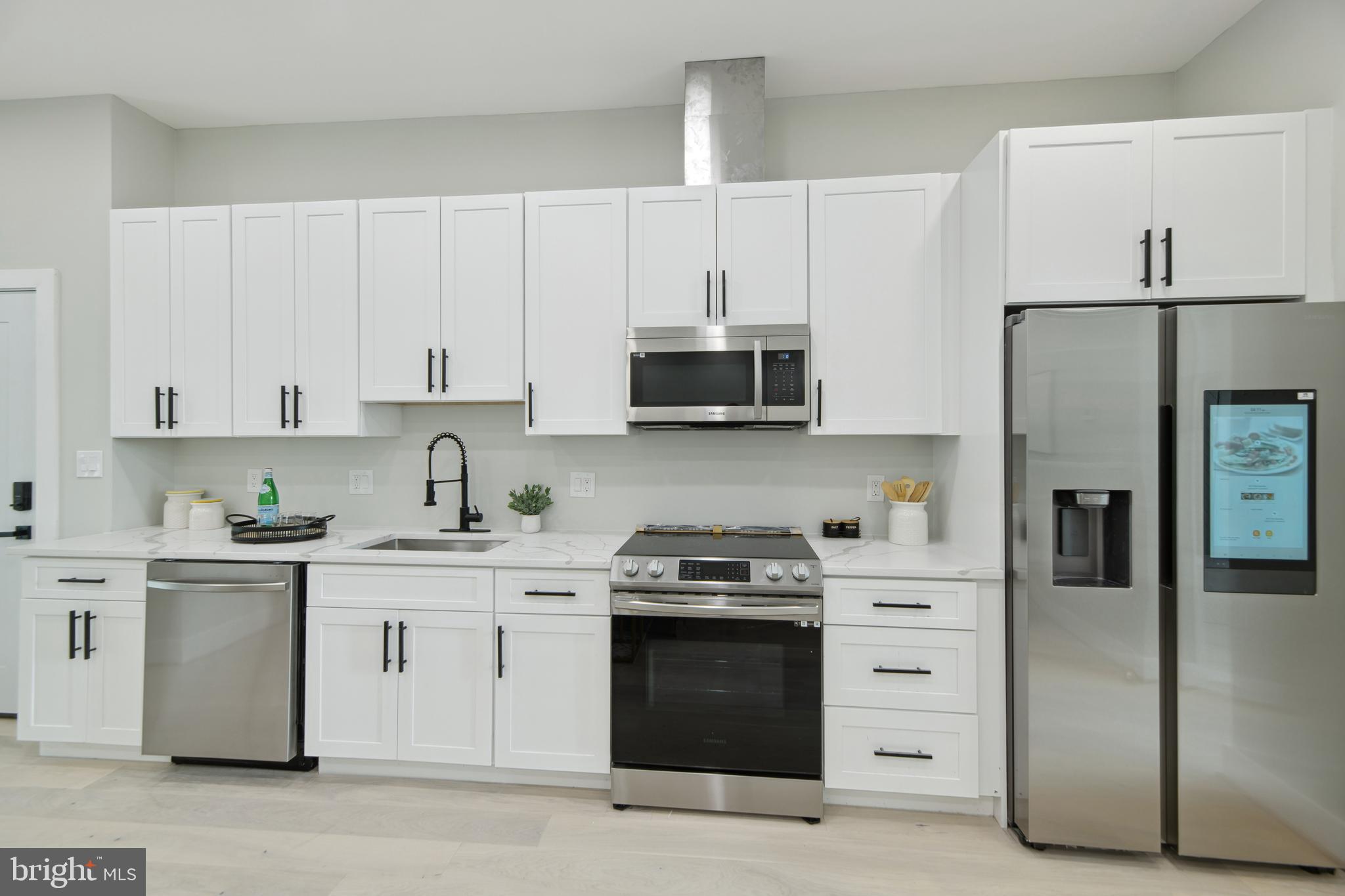 2213 M Street Northeast, Unit 4 Washington, DC 20002 - Photo 4 of 16