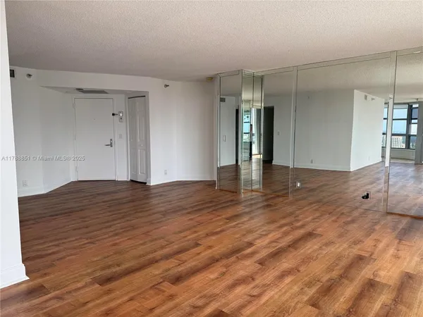 $2,900 | 3500 Mystic Pointe Drive, Unit 3003, Aventura, FL 33180