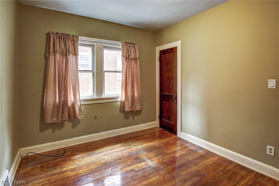 4568 Broadview Road Cleveland, OH 44109 - Photo 17 of 30