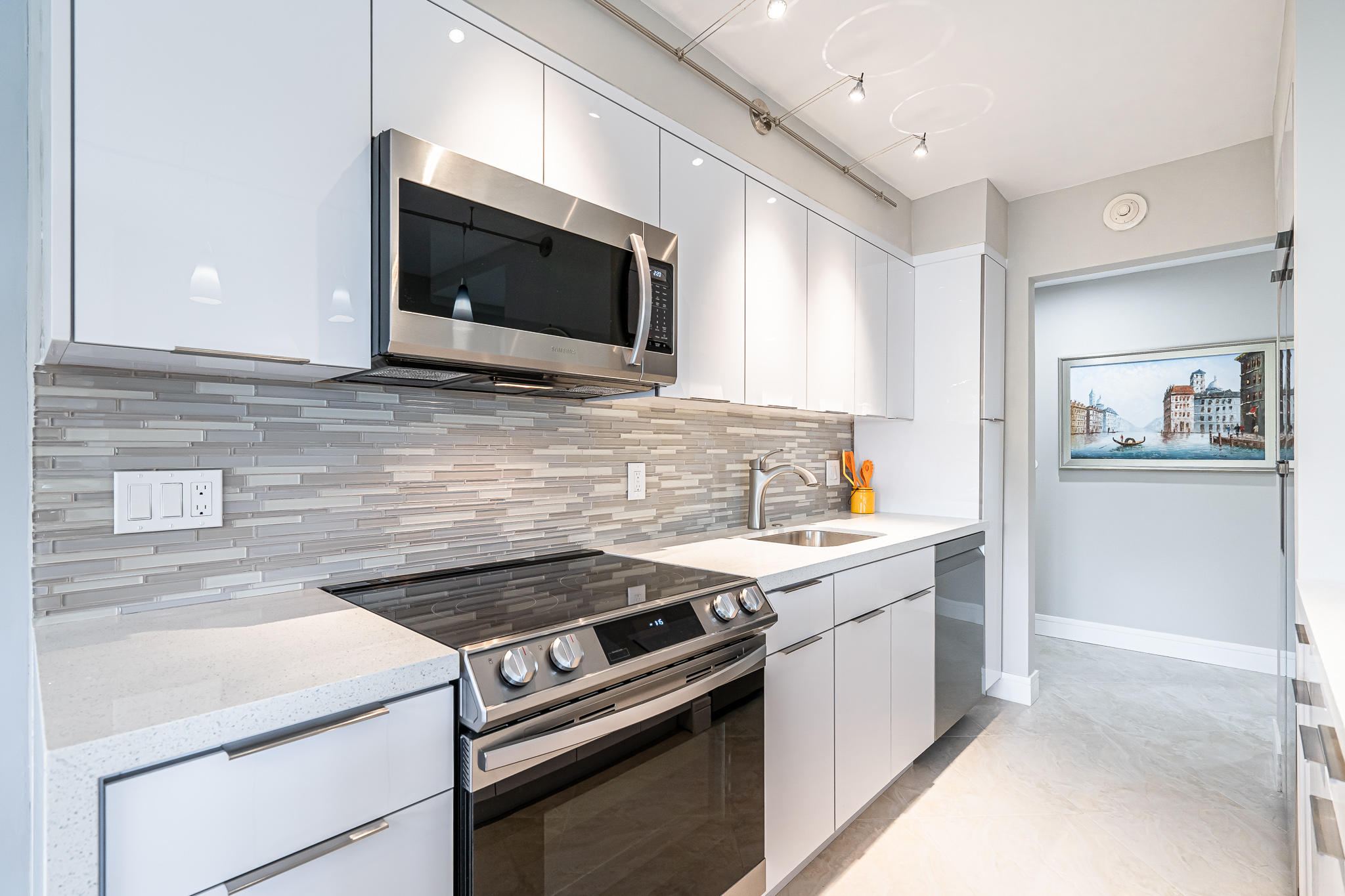 950 Ponce De Leon Road, Unit 511 Boca Raton, FL 33432 - Photo 12 of 77 Kitchen
