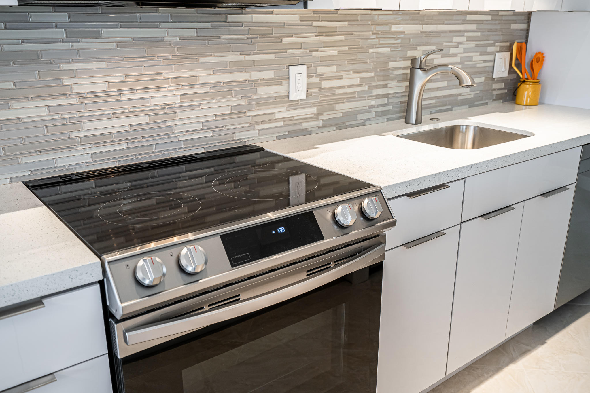950 Ponce De Leon Road, Unit 511 Boca Raton, FL 33432 - Photo 15 of 77 Kitchen
