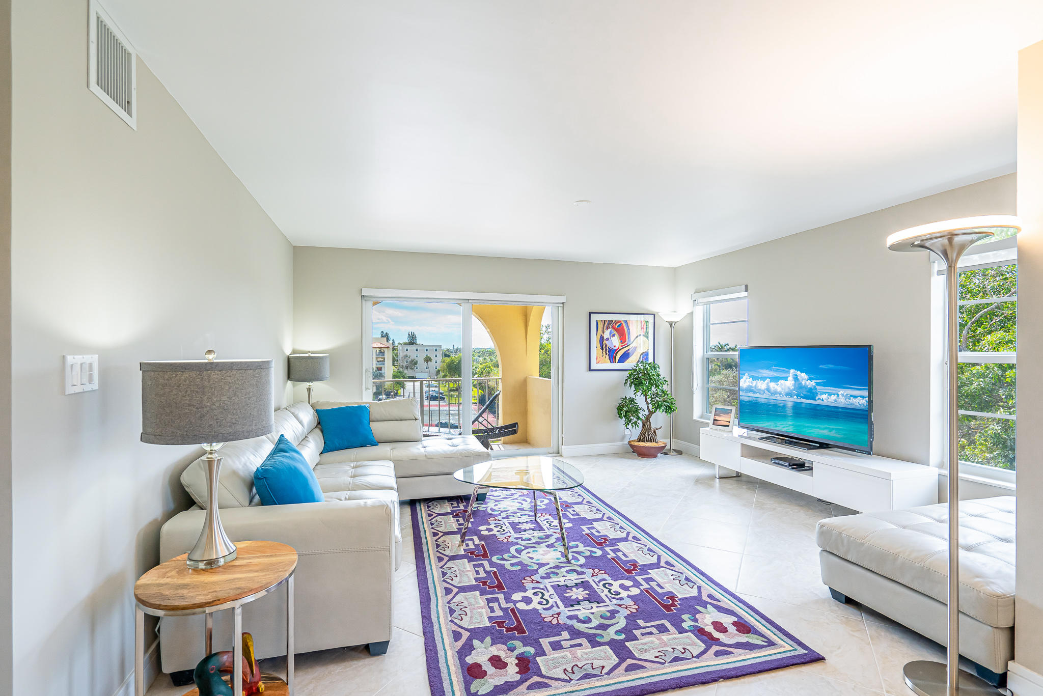 950 Ponce De Leon Road, Unit 511 Boca Raton, FL 33432 - Photo 28 of 77 Living Room