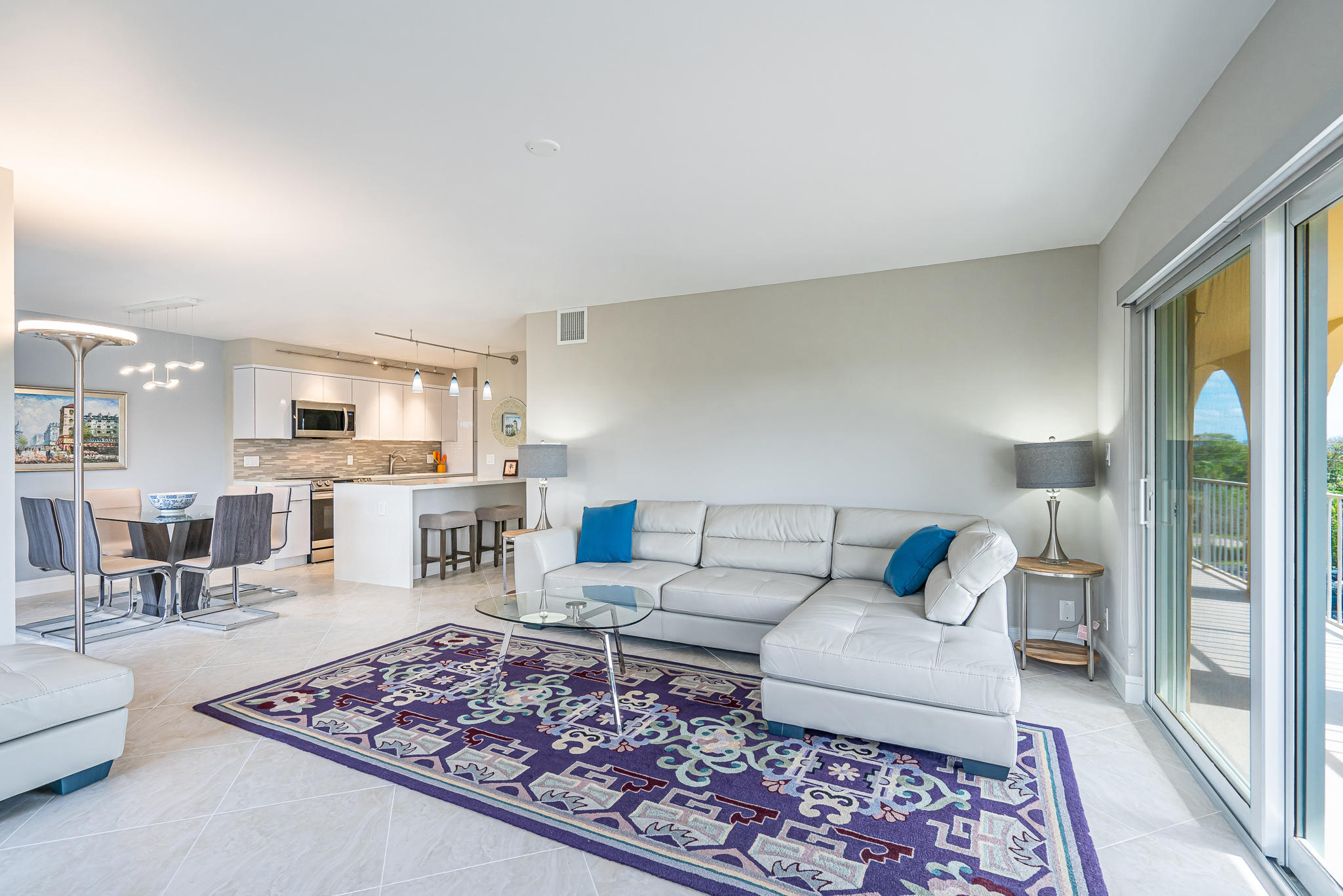 950 Ponce De Leon Road, Unit 511 Boca Raton, FL 33432 - Photo 30 of 77 LIving Room