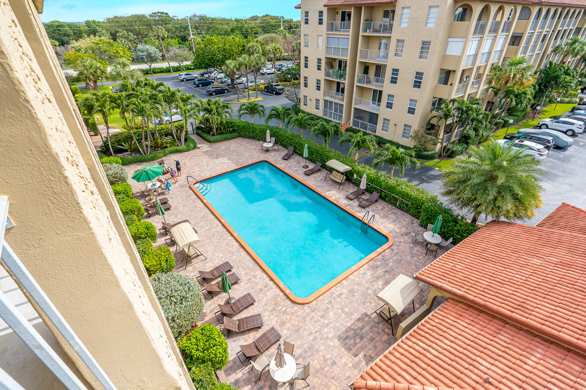 950 Ponce De Leon Road, Unit 511 Boca Raton, FL 33432 - Photo 32 of 77 Pool