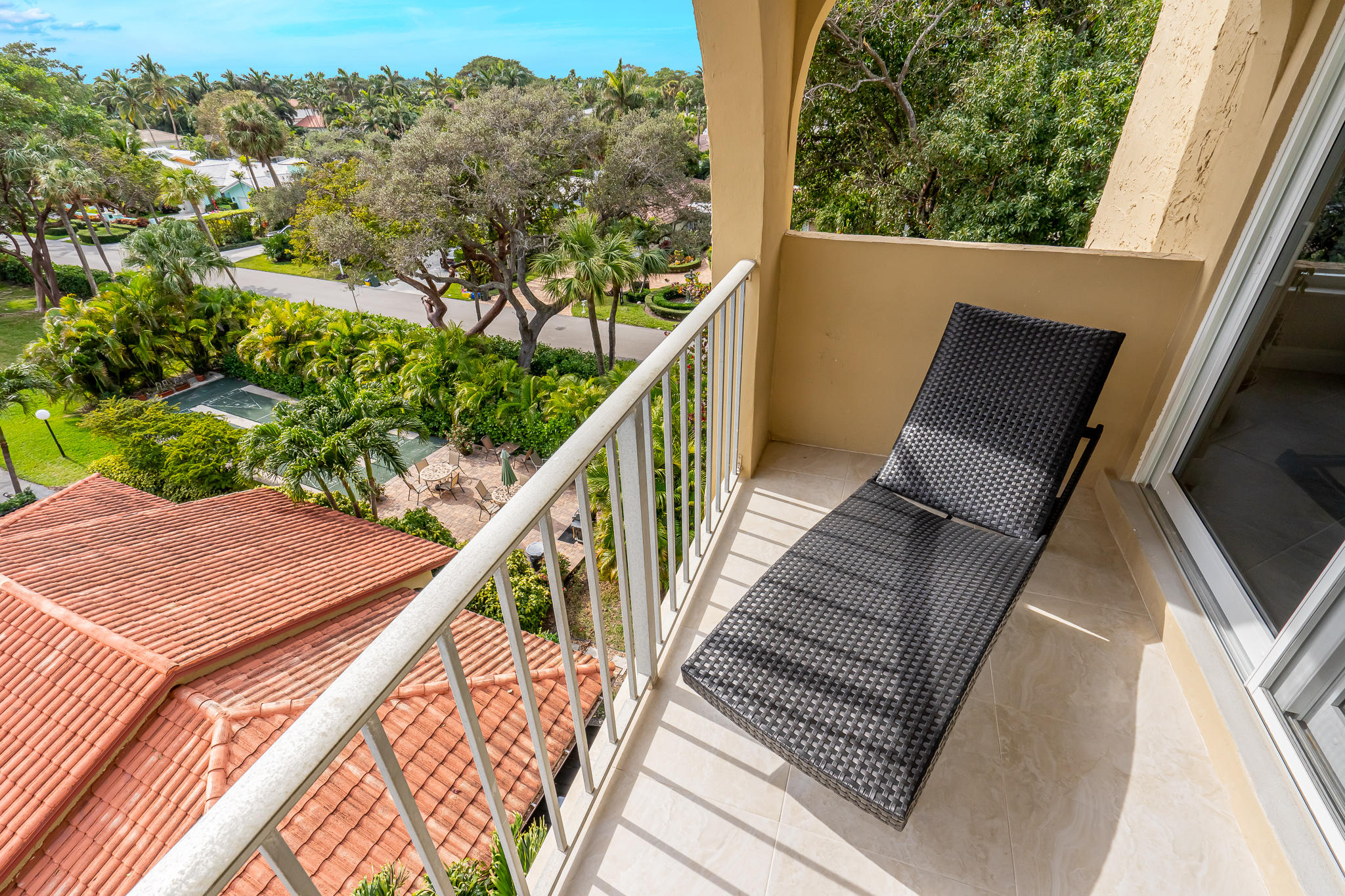 950 Ponce De Leon Road, Unit 511 Boca Raton, FL 33432 - Photo 34 of 77 Patio
