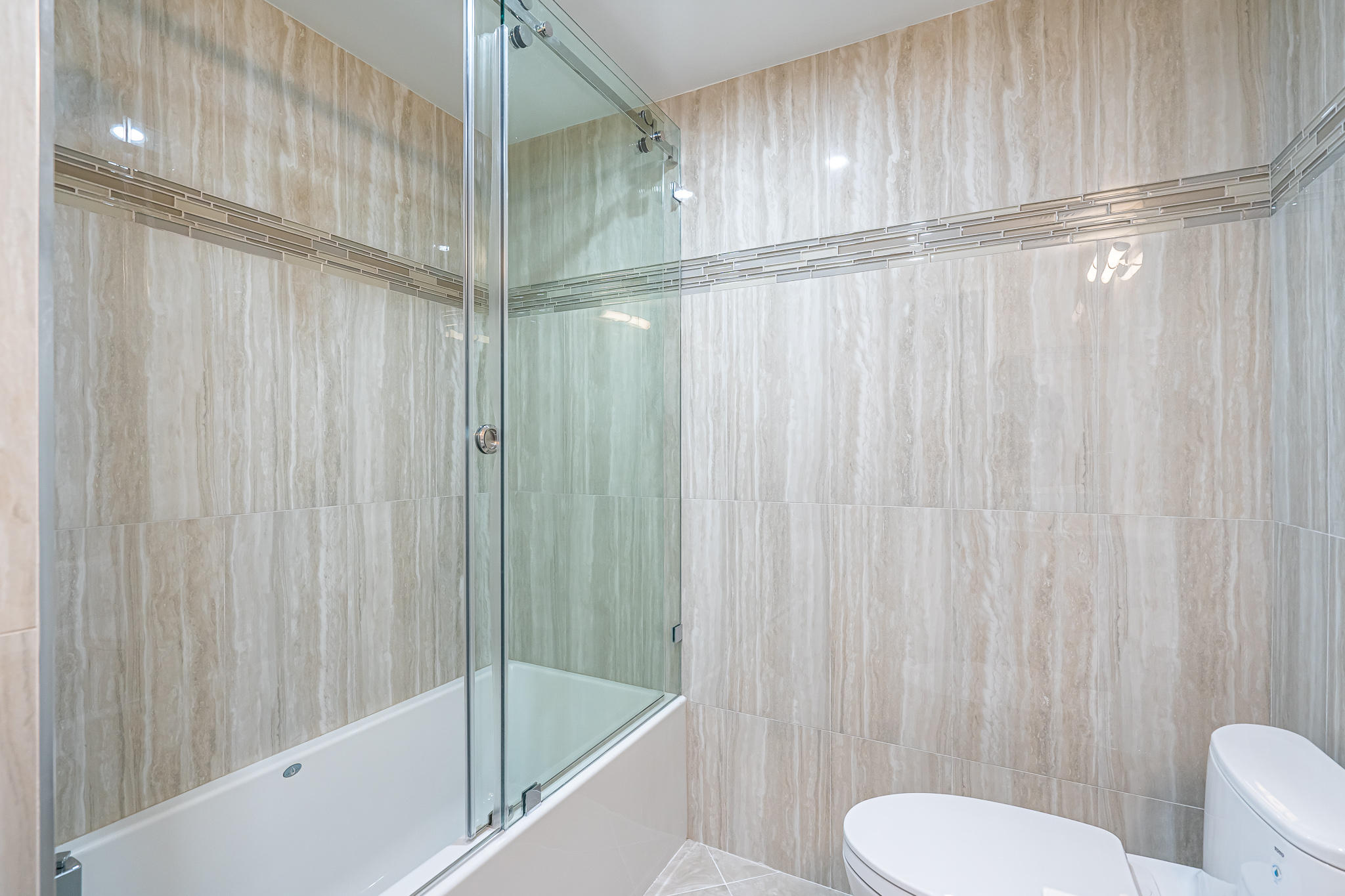 950 Ponce De Leon Road, Unit 511 Boca Raton, FL 33432 - Photo 56 of 77 Guest Bathroom
