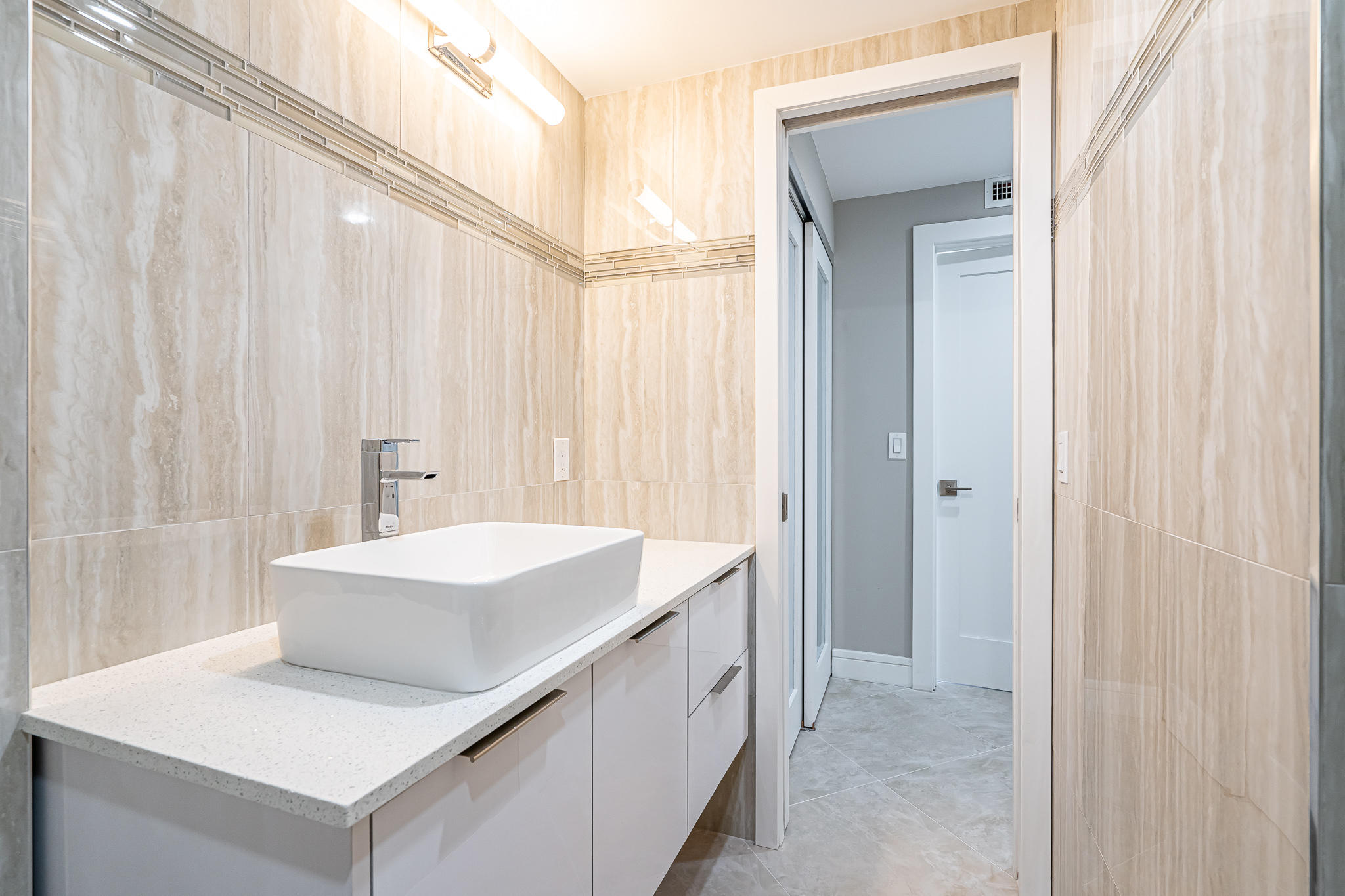 950 Ponce De Leon Road, Unit 511 Boca Raton, FL 33432 - Photo 58 of 77 Guest Bathroom