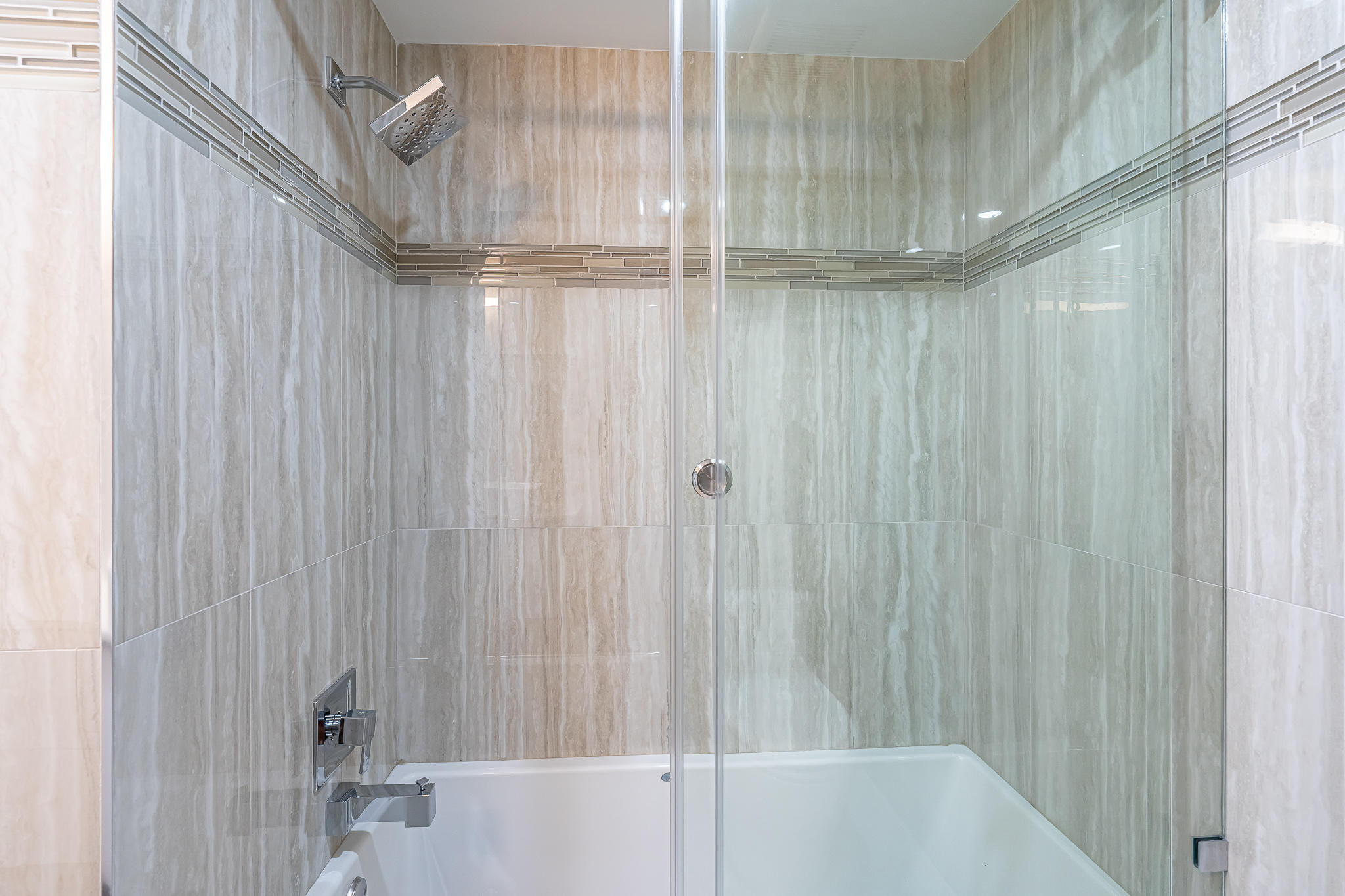 950 Ponce De Leon Road, Unit 511 Boca Raton, FL 33432 - Photo 59 of 77 Guest Bathroom