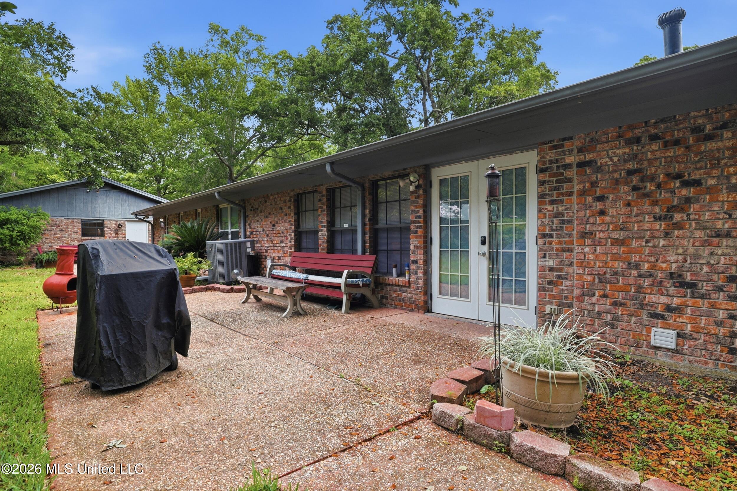 1237 Main Street Ocean Springs, MS 39564 - Photo 55 of 62 71_r6__8407