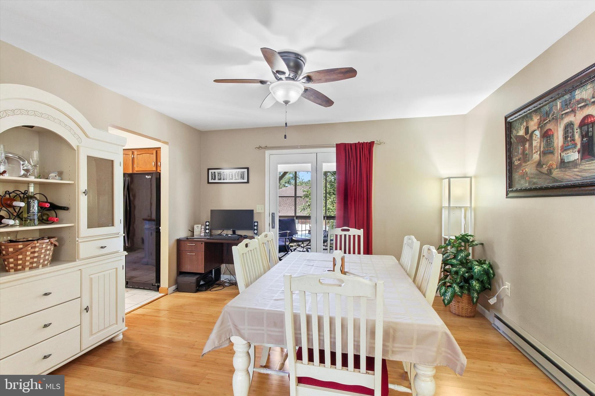 139 Radio Road Elizabethtown, PA 17022 - Photo 9 of 28 Dining Room