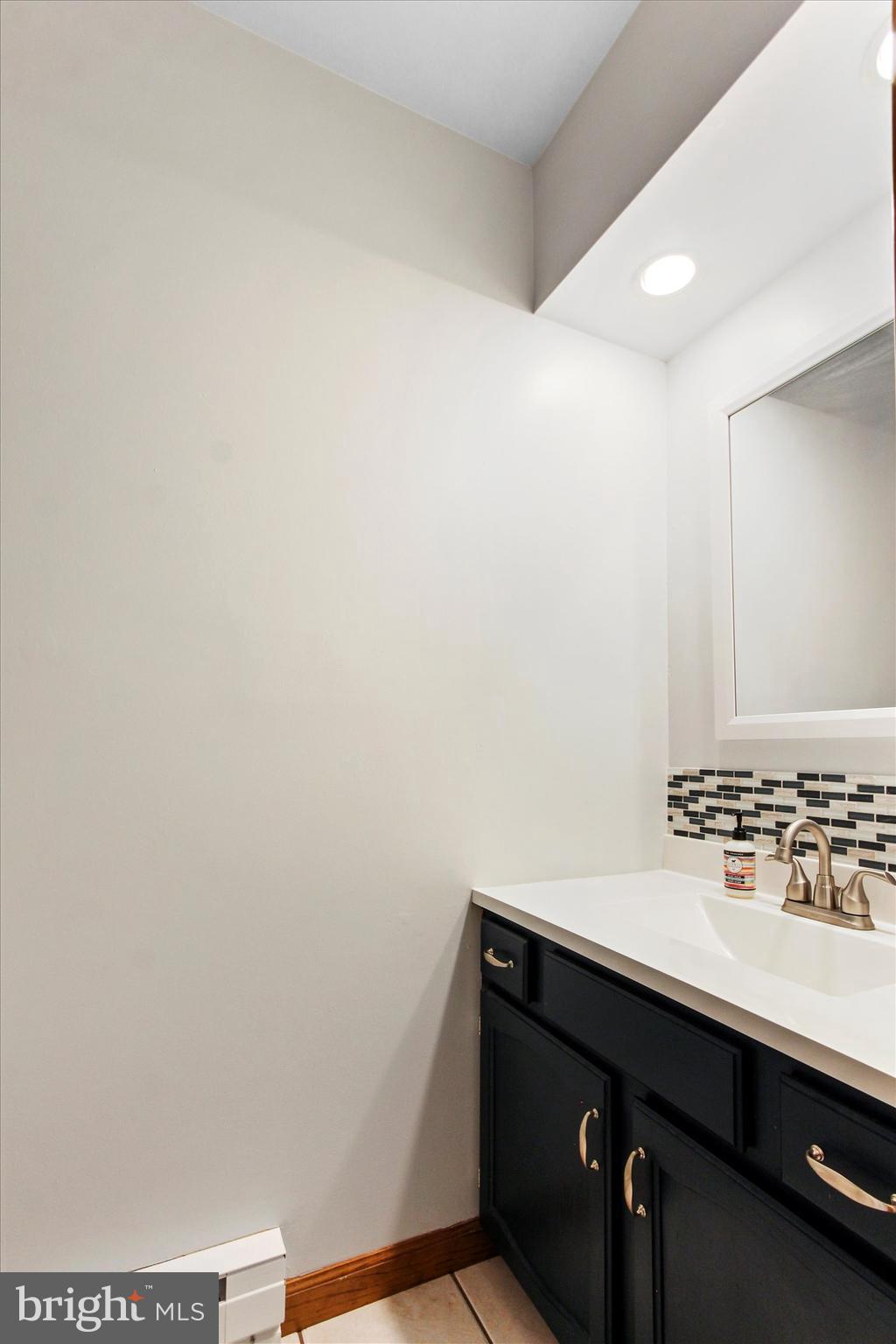 139 Radio Road Elizabethtown, PA 17022 - Photo 10 of 28 Half Bath