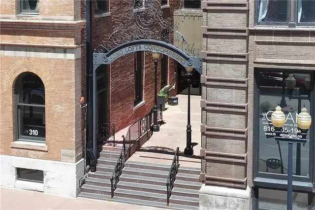 $185,000 | 308 West 8th Street, Unit 407, Kansas City, MO 64105