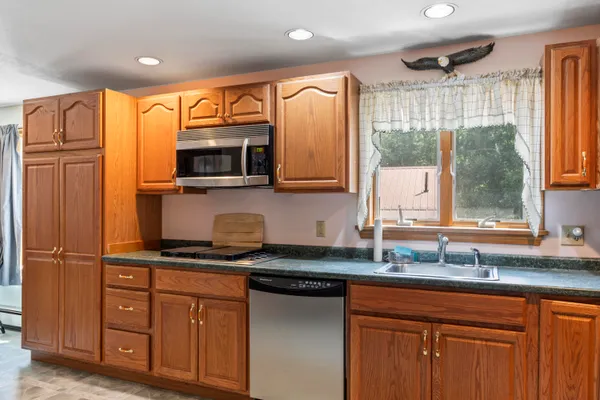 $919,000 | 62 Chicopee Road, Buxton, ME 04093