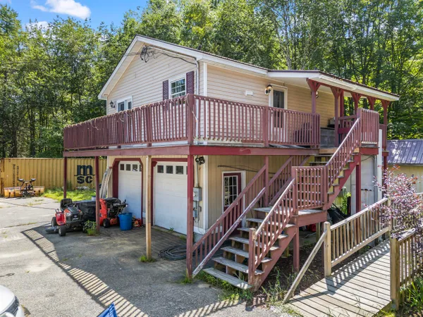 $919,000 | 62 Chicopee Road, Buxton, ME 04093