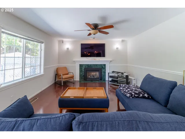 $685,000 | 416 Elmar Drive, Winchester, OR 97495