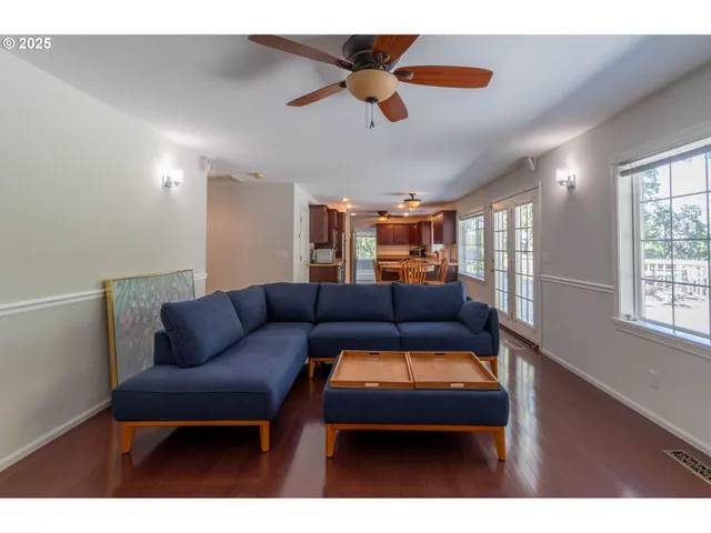 $685,000 | 416 Elmar Drive, Winchester, OR 97495