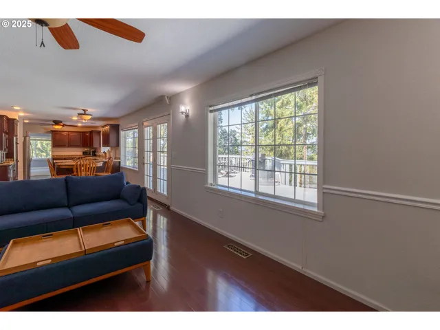 $685,000 | 416 Elmar Drive, Winchester, OR 97495