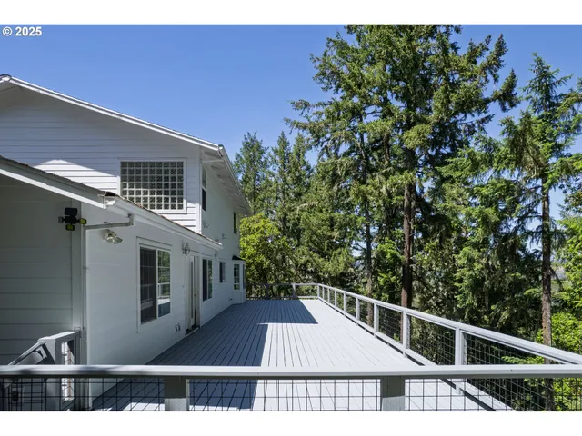 $685,000 | 416 Elmar Drive, Winchester, OR 97495