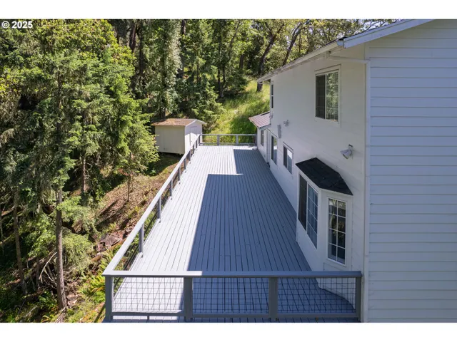 $685,000 | 416 Elmar Drive, Winchester, OR 97495