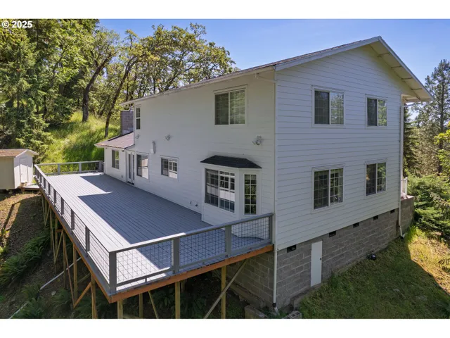 $685,000 | 416 Elmar Drive, Winchester, OR 97495