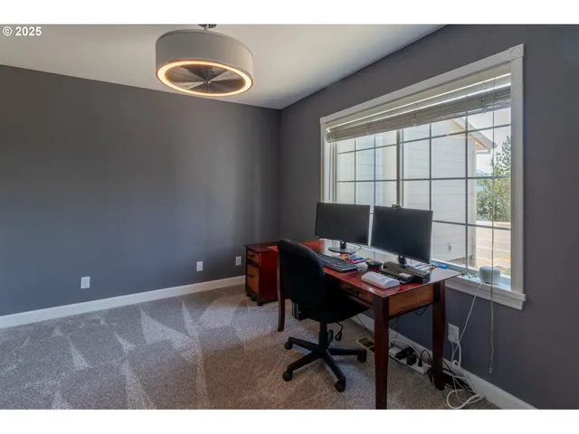 $685,000 | 416 Elmar Drive, Winchester, OR 97495