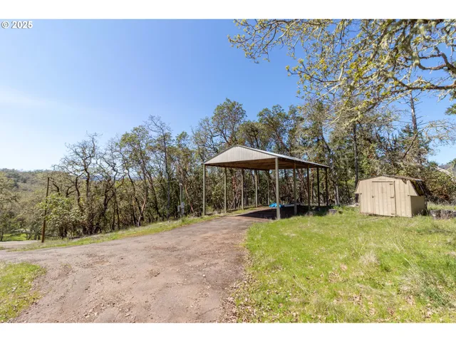 $685,000 | 416 Elmar Drive, Winchester, OR 97495