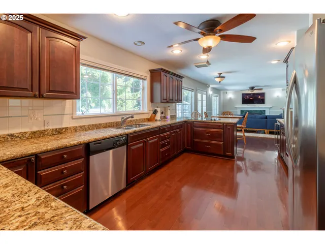 $685,000 | 416 Elmar Drive, Winchester, OR 97495