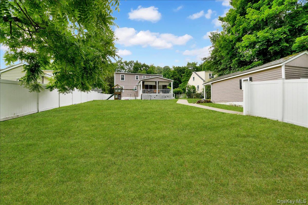 10 Susquehanna Road Ossining, NY 10562 - Photo 26 of 31 Backyard