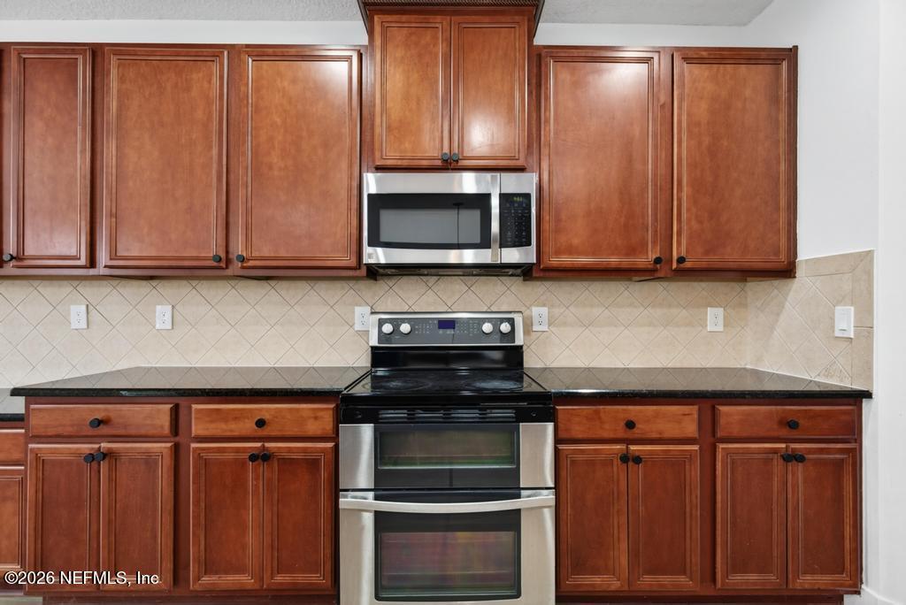 10917 Dancing Rabbit Lane Jacksonville, FL 32210 - Photo 17 of 121 Dancing Rabbit Kitchen Stainless Applian