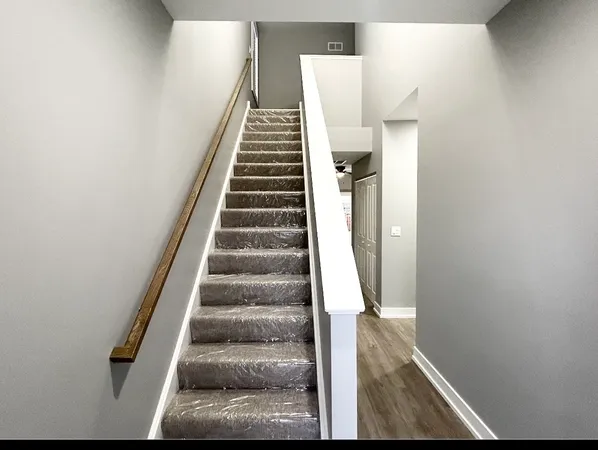 $2,300 | 1420 8th Street, Unit 1, Harvard, IL 60033