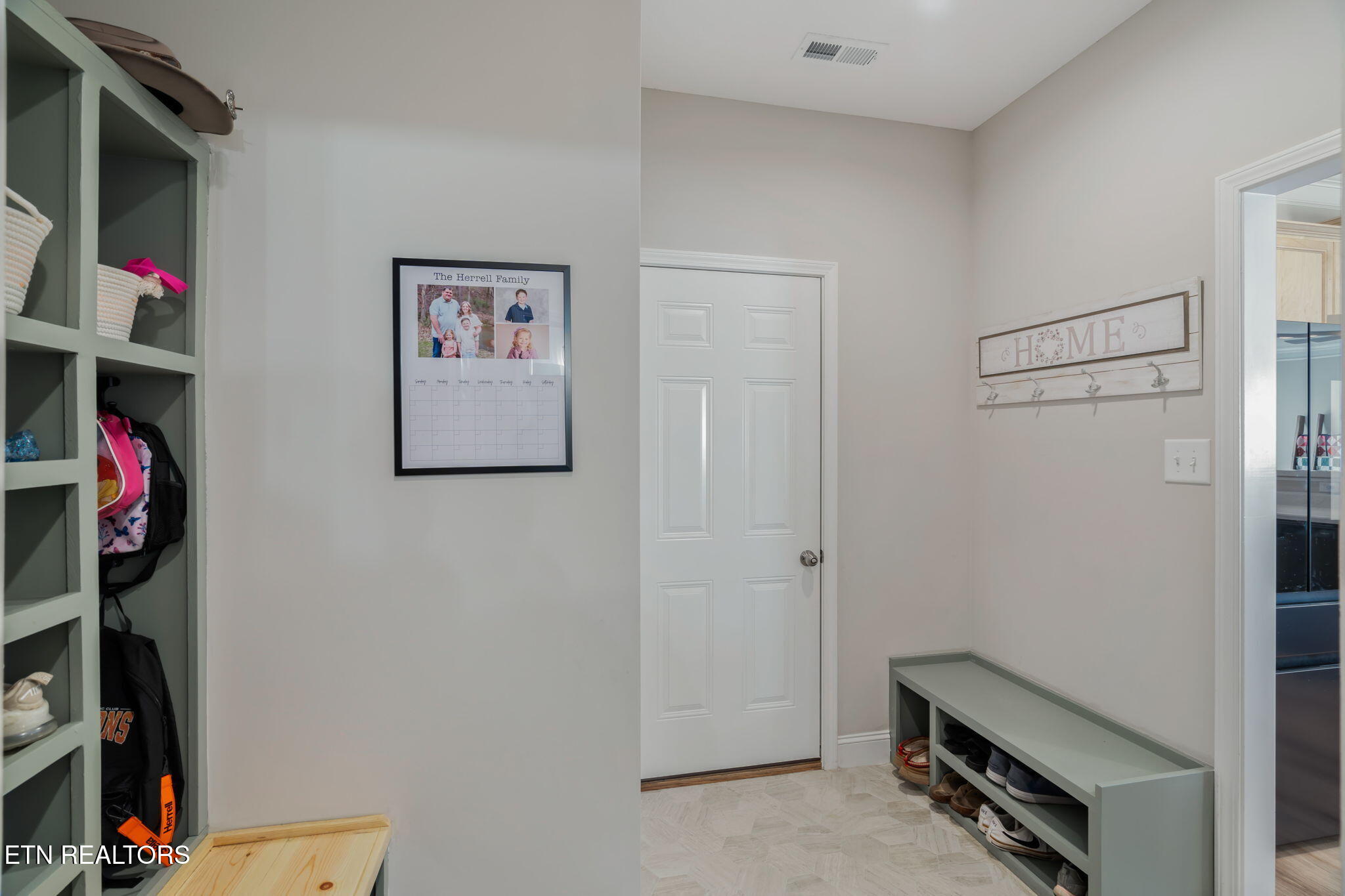 8147 Zenith Lane Powell, TN 37849 - Photo 24 of 49 24-web-or-mls-8147 Zenith Lane-25