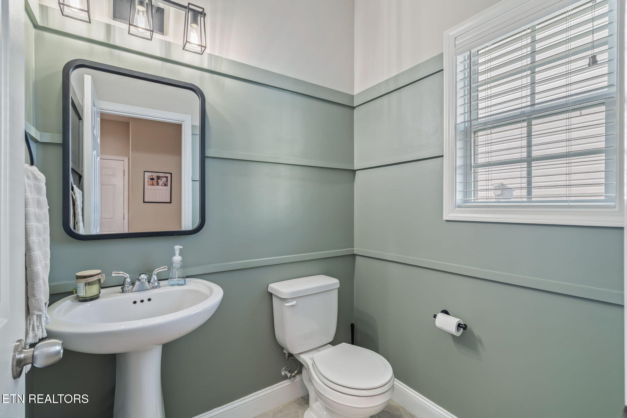 8147 Zenith Lane Powell, TN 37849 - Photo 25 of 49 25-web-or-mls-8147 Zenith Lane-26