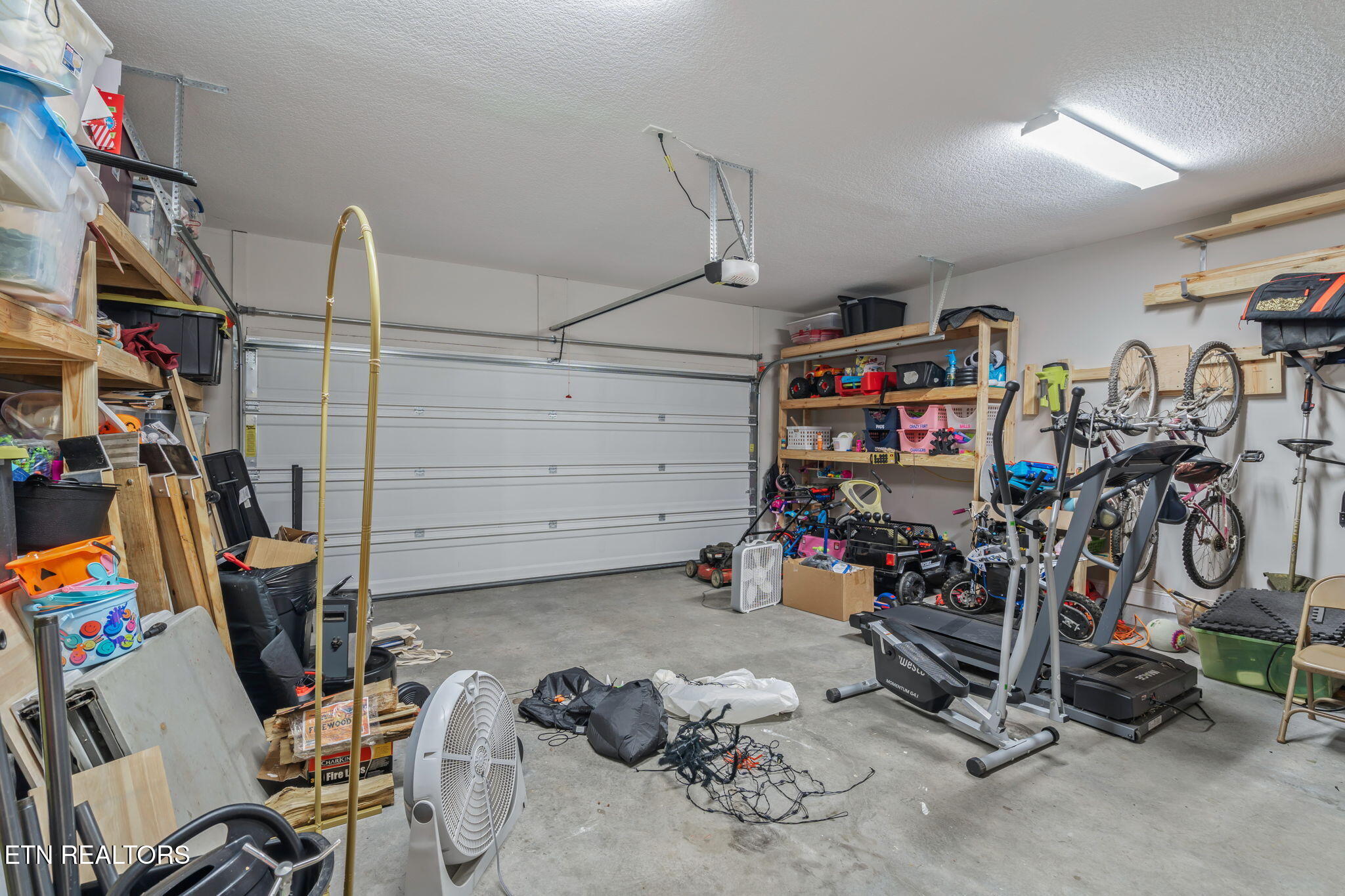 8147 Zenith Lane Powell, TN 37849 - Photo 26 of 49 26-web-or-mls-8147 Zenith Lane-27