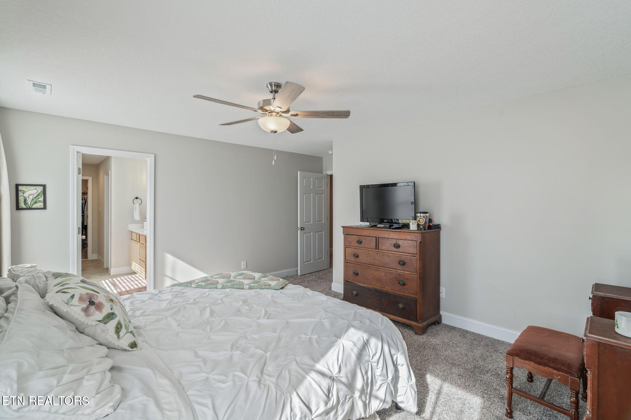 8147 Zenith Lane Powell, TN 37849 - Photo 29 of 49 29-web-or-mls-8147 Zenith Lane-30