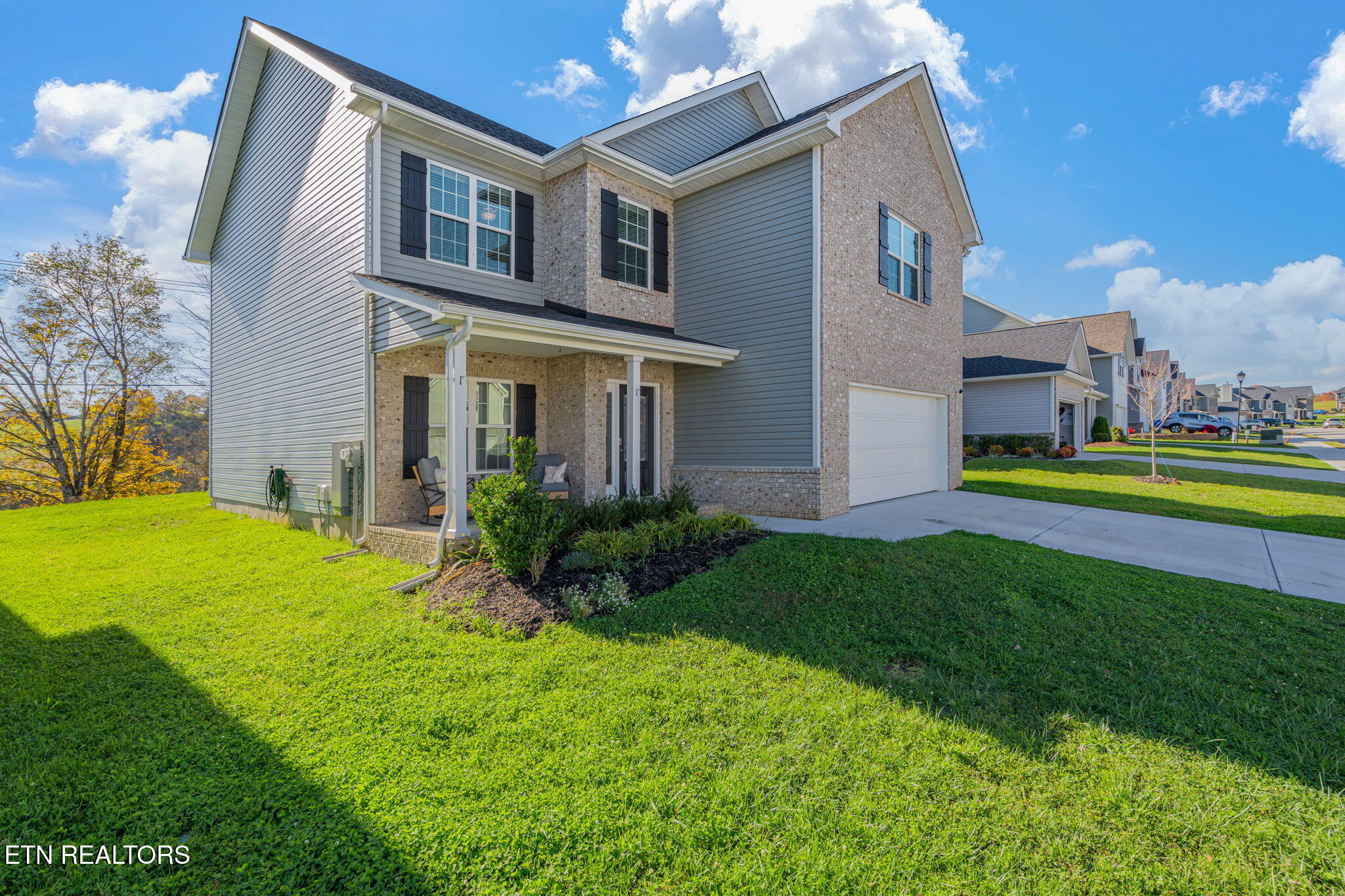 8147 Zenith Lane Powell, TN 37849 - Photo 3 of 49 3-web-or-mls-8147 Zenith Lane-4