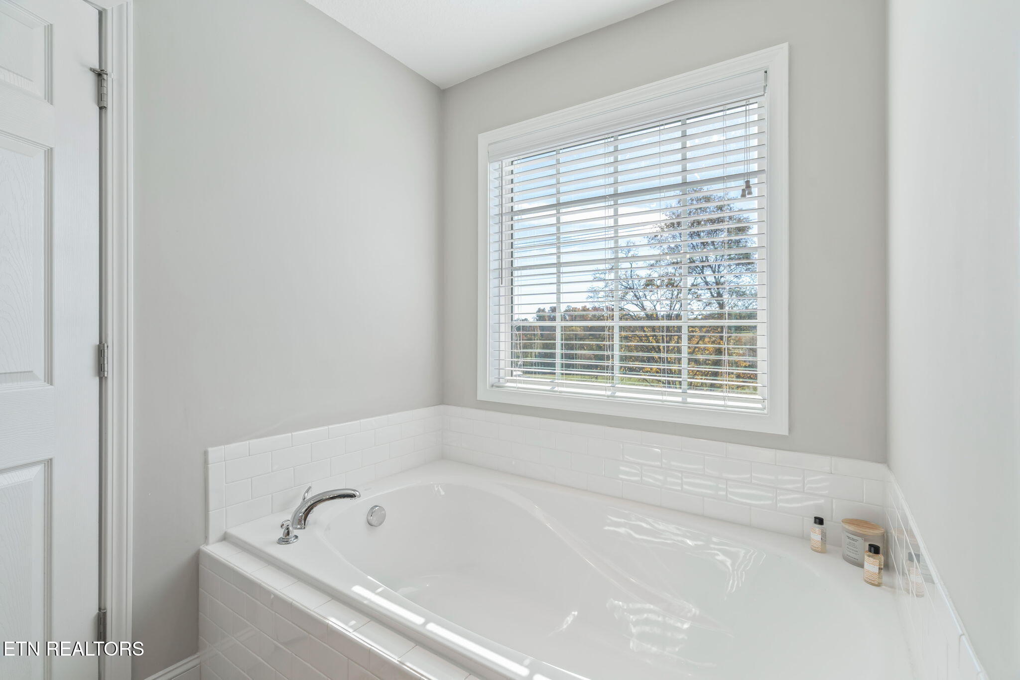 8147 Zenith Lane Powell, TN 37849 - Photo 31 of 49 31-web-or-mls-8147 Zenith Lane-32