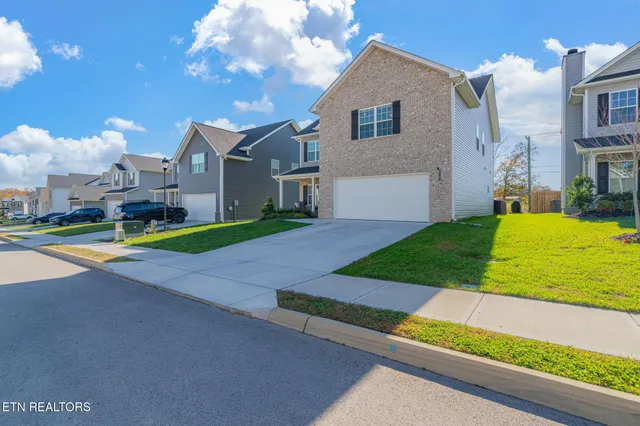 $419,900 | 8147 Zenith Lane, Powell, TN 37849