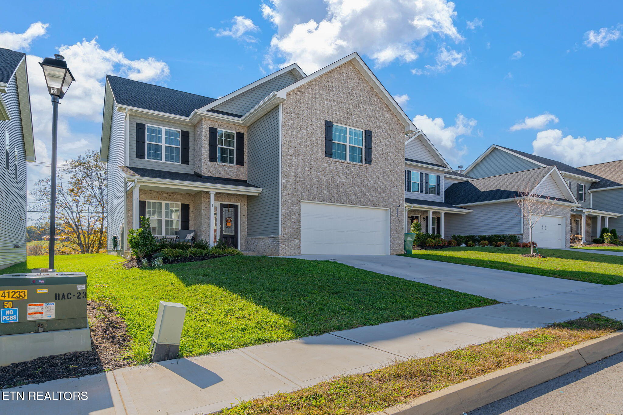 8147 Zenith Lane Powell, TN 37849 - Photo 5 of 49 5-web-or-mls-8147 Zenith Lane-6