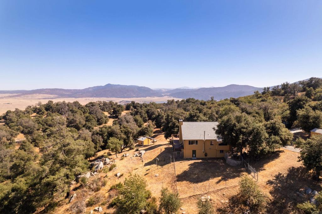 25770 East Grade Road Santa Ysabel, CA 92070 - Photo 56 of 75 a view of a town with mountains in the background