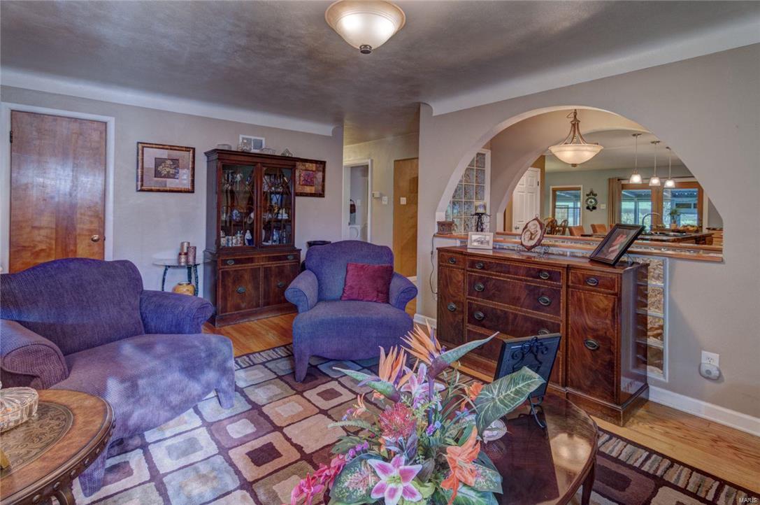 2714 Yaeger Road St. Louis, MO 63129 - Photo 8 of 70 Gallery Image 8