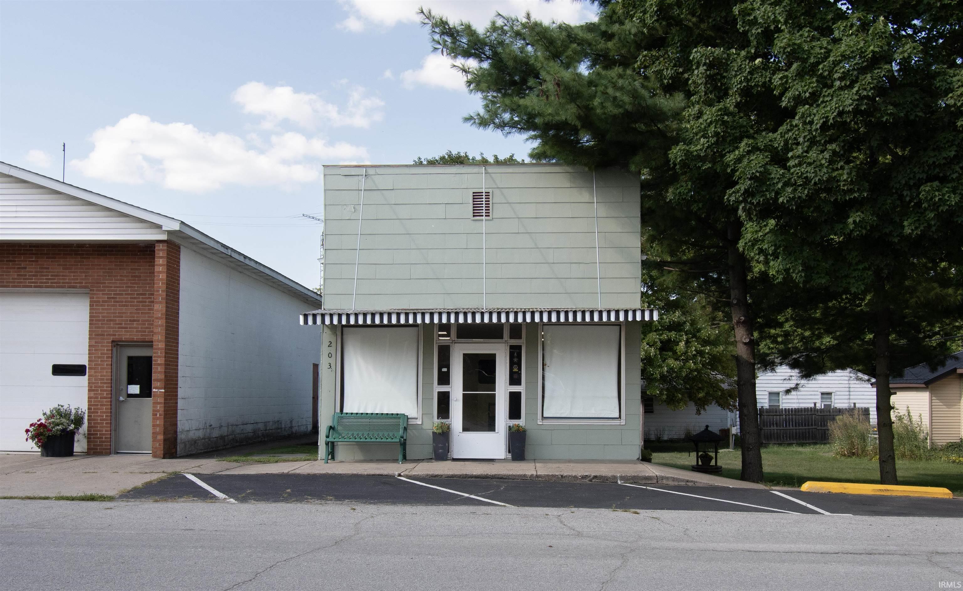 203 Defiance Street Howe, IN 46746 - Photo 2 of 19